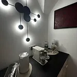 D Boutique With Parking & Fast Access Bed & Breakfast 3*