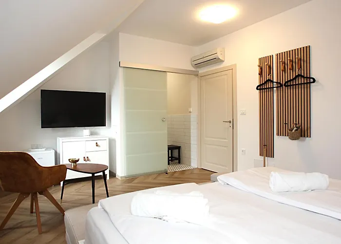 D Готель типу 