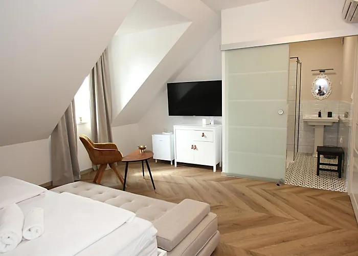 D Готель типу 