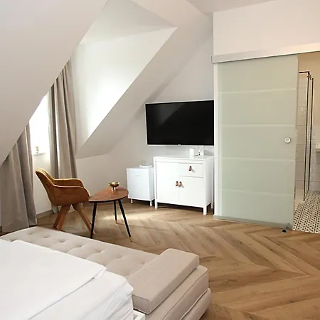 D Bed & Breakfast 3*